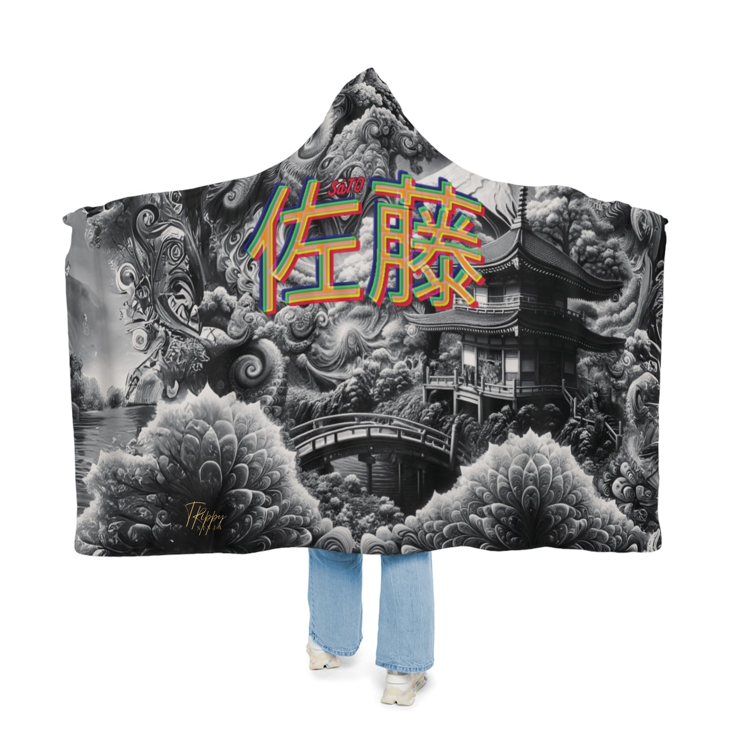 SáTO Hooded Blanket